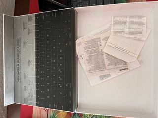 iPad 5ª Gen 128GB Wifi + Tastiera Logitech