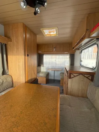 Caravana Adria 350 ,buen Estado, -750kg