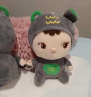Peluche bebé con gorro de oso