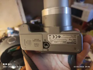 cámara Panasonic modelo DMC FZ8 en muy buen estado