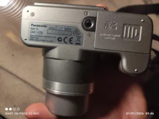 cámara Panasonic modelo DMC FZ8 en muy buen estado