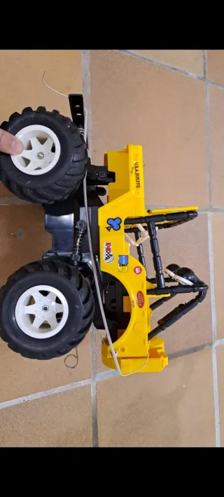 Coche radiocontrol Jeep Conqueror 1/10