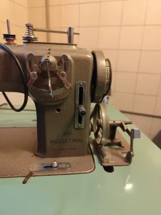 Máquina de coser Refrey 430 Industrial
