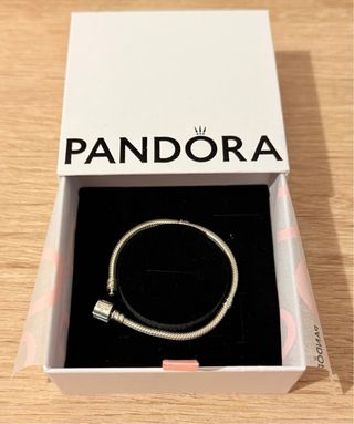 Pulsera Pandora.