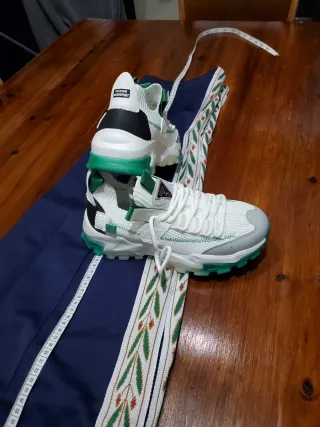 Scarpe Guess bianche e verdi