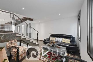 Casa adosada en alquiler en Sada