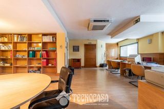 Local comercial en venta en Yucatán - Las Cornisas en Rozas de Madrid (Las)