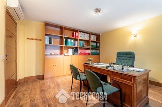 Local comercial en venta en Yucatán - Las Cornisas en Rozas de Madrid (Las)