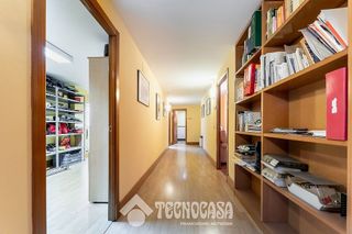 Local comercial en venta en Yucatán - Las Cornisas en Rozas de Madrid (Las)