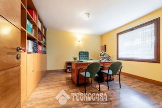 Local comercial en venta en Yucatán - Las Cornisas en Rozas de Madrid (Las)
