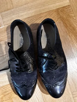 Scarpe con lacci nere