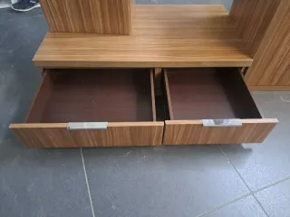 Muebles salon color marrón oscuro