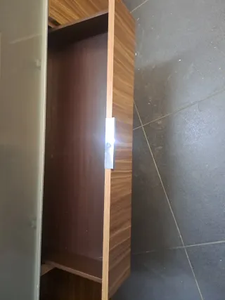 Muebles salon color marrón oscuro