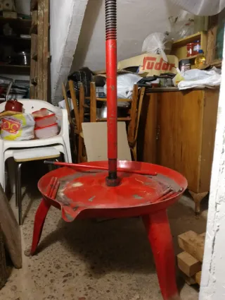 Prensa de vino de madera