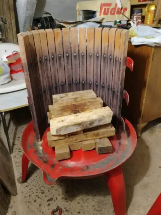 Prensa de vino de madera