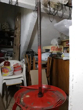 Prensa de vino de madera