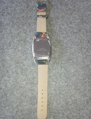 Reloj Dominico&Stefano (Alberto Chicote) llamativo