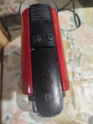 Cafetera Roja y Negra