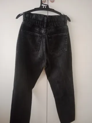 Pantalón vaquero negro Pull&Bear niña T.32 EUR
