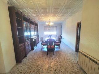 Casa adosada en venta en Linares
