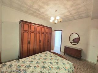 Casa adosada en venta en Linares