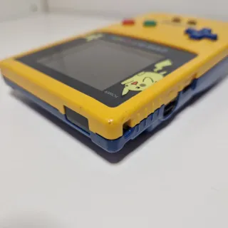 Game Boy Color Edizione Pikachu con Schermo IPS HD