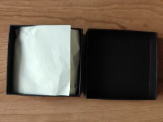 Cartera de cuero negra pequeña