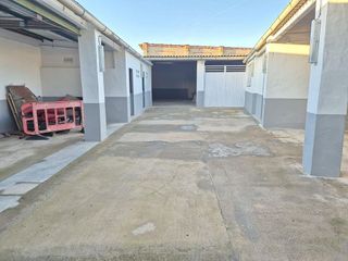 Nave industrial en venta en Parque de la Bombilla-Pla de Rascanya en Llíria