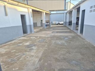 Nave industrial en venta en Parque de la Bombilla-Pla de Rascanya en Llíria