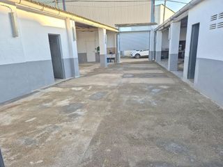 Nave industrial en venta en Parque de la Bombilla-Pla de Rascanya en Llíria