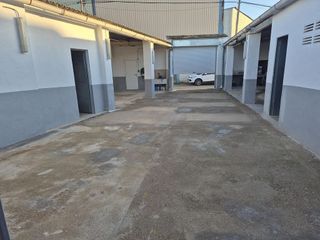 Nave industrial en venta en Parque de la Bombilla-Pla de Rascanya en Llíria