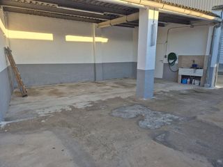 Nave industrial en venta en Parque de la Bombilla-Pla de Rascanya en Llíria
