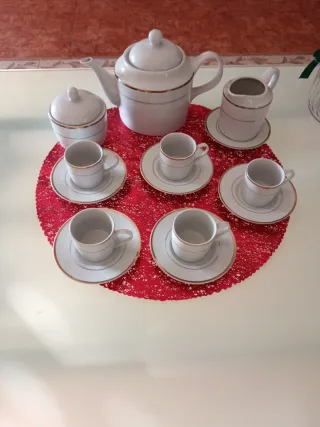 Juego de café de porcelana y cristal