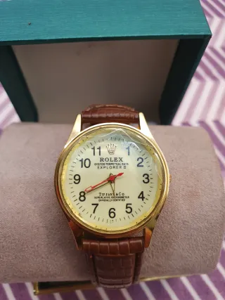Reloj Rolex Explorer Tiffany & Co. Es de pila