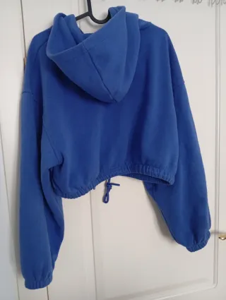 Sudadera con capucha azul oversize