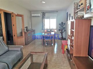 Casa adosada en venta en Valdepeñas