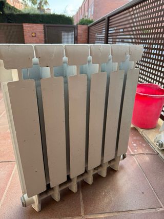 Radiador agua metal 6 elementos blanco