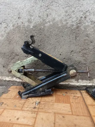 Gato elevador para coche