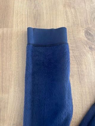 Leggings azul marino com pelo