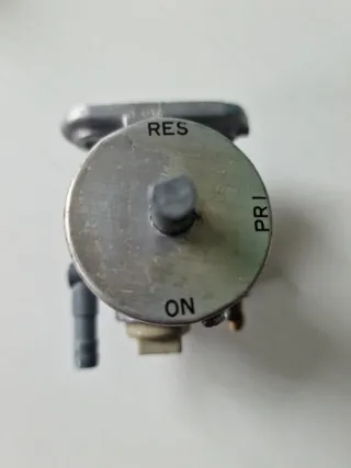 Grifo Gasolina Yamaha RD350 31K #7