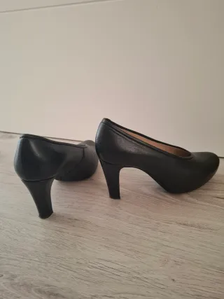 Zapatos de tacón negros
