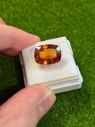Zaffiro arancio 8.90 ct taglio Cushion certificato