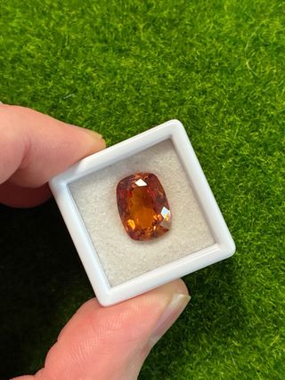 Zaffiro arancio 8.90 ct taglio Cushion certificato