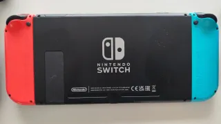 Nintendo Switch + Controller + 4 Giochi