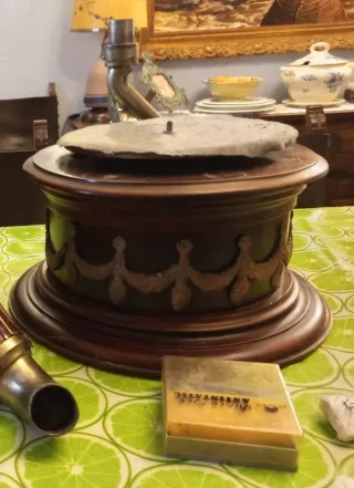 Base gramófono para Bartolomé