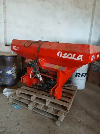 Abonadora Sola D 695 (2019) 1000 kg