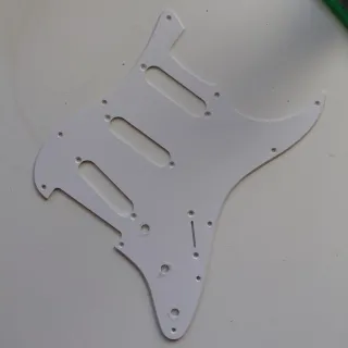 3 Golpeadores Stratocaster