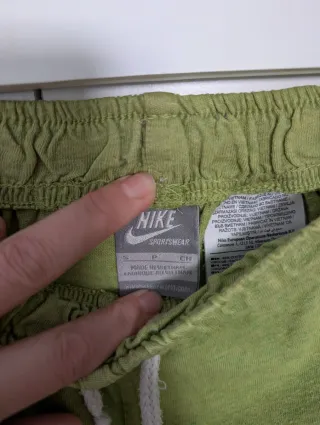 Shorts deportivos Nike verde lima Talla S