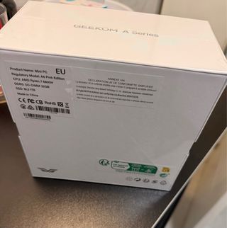 Geekom Edición Rosa Ryzen 7 6800H 32GB RAM 1TB SSD