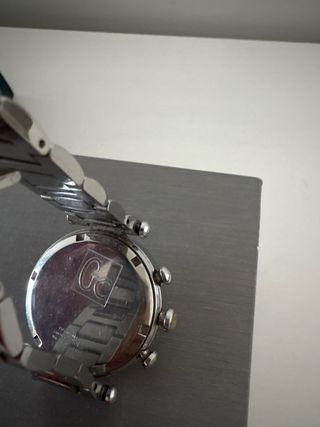 Reloj Guess Collection Oro y Plata